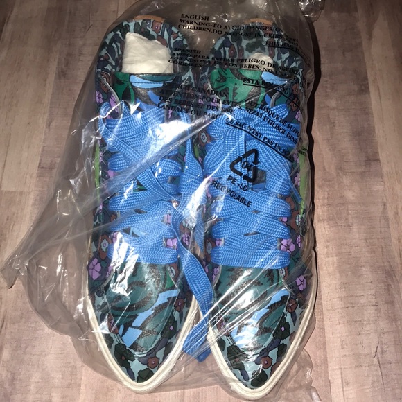 💥FINAL PRICE💥COACH Floral Gold Leather Hi Tops! - Picture 8 of 8